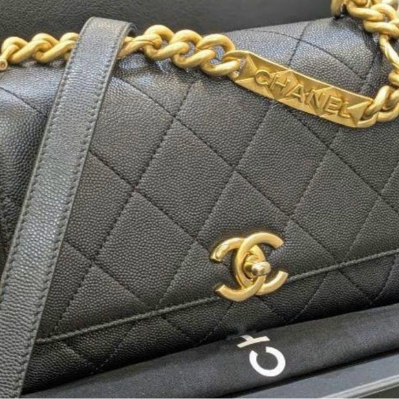 CHANEL Shoulder Bag Leather Grained Calfskin Gray with Gold Chain - Picture 5 of 16